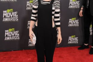 Hayley Williams z Paramore prichádza na MTV Movie Awards
