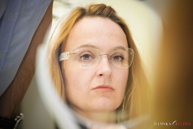 PORADENSTVO pri výbere okuliarov v Optike Zámocká, pani Zuzana