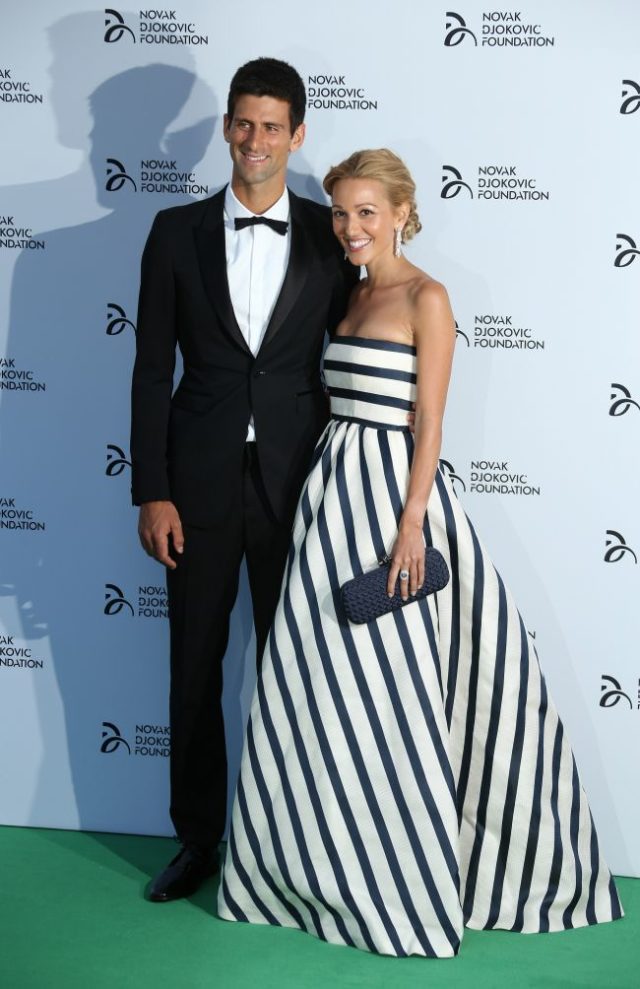 Novak Djokovič a Jelena Ristič prichádzajú na slávnostnú večeru