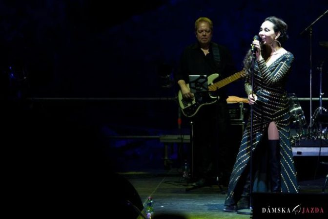 Speváčka Jennifer Rush na koncerte Tribute To Freedom na hrade Devín.