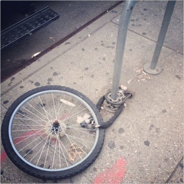 Victorii Beckham ukradli v New Yorku bicykel.