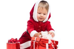 Darček, Vianoce, Ježiško, dieťa, bábätko, batola, vianočné darčeky,