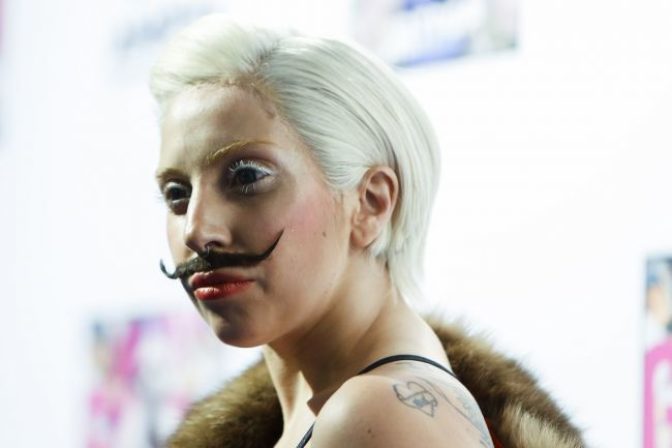 Lady Gaga sa predviedla netradične
