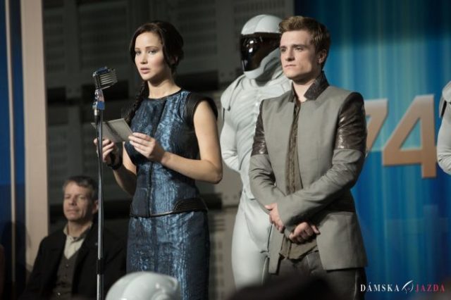 J. Lawrence a J. Hutcherson vo filme Hunger Games: Catching Fire