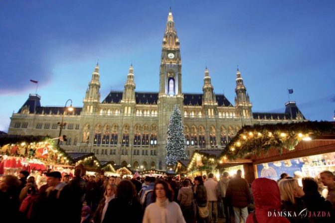 Vianočné trhy Christkindlmarkt vo Viedni
