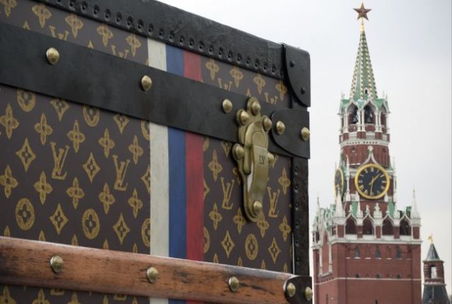 Výstava kufrov Louis Vuitton v Moskve