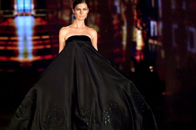 Slovenskí návrhári predviedli na Orange Fashion róby snov