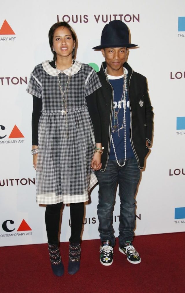 Helen Lasichanh a Pharrell Williams na MOCA gala v Los Angeles