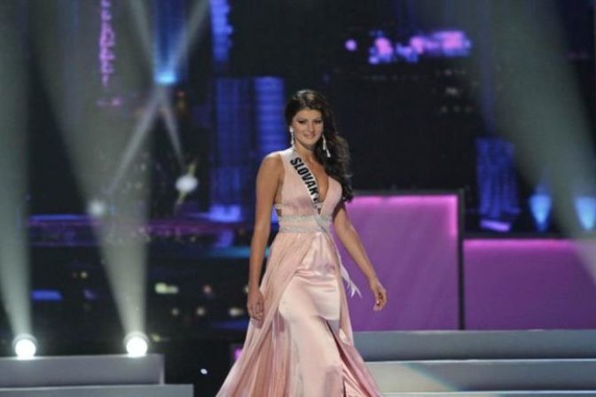 Miss Universe 2014 sa predvedú v drahých róbach