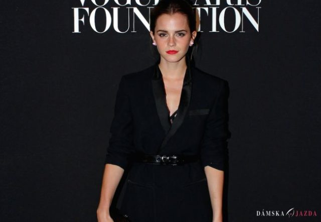 Emma Watson na gala počas týždňa módy v Paríži
