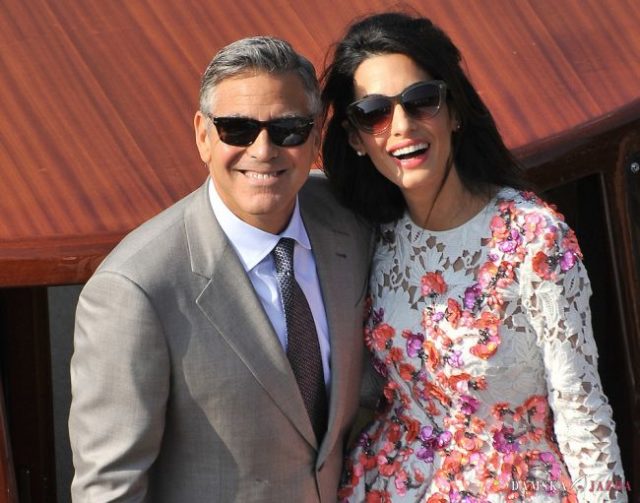 Mladomanželia George Clooney a Amal Alamuddin v Benátkach