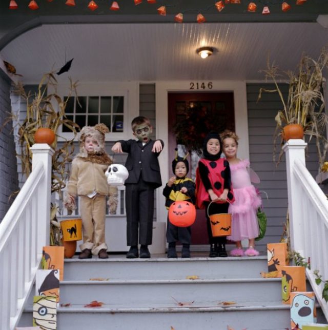 Halloween, strašidlá, deti, hallowenske kostými, masky