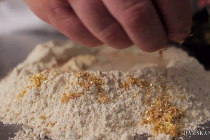 Španielsky pekár pečie najdrahší chlieb na svete