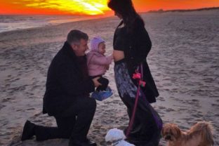 Alec Baldwin s manželkou čakajú druhé dieťa