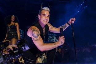 Robbie Williams daroval svojim slovenským fanúšikom prvý koncert
