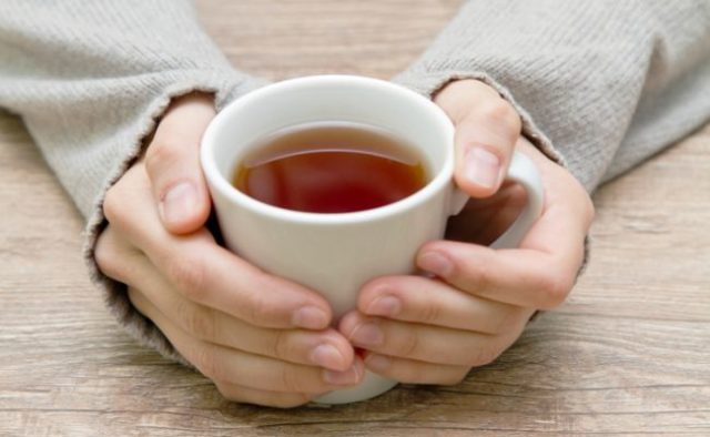 čaj, pitný režim, nápoj, piť, šálka čaju, žena, relax, oddych