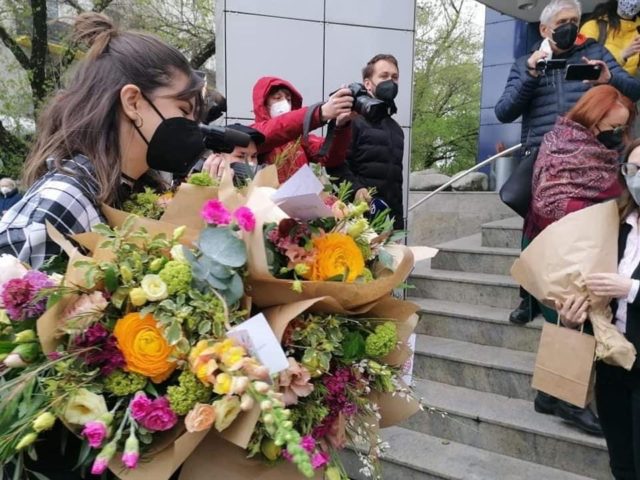 Baťová dostala stovky kvetov 