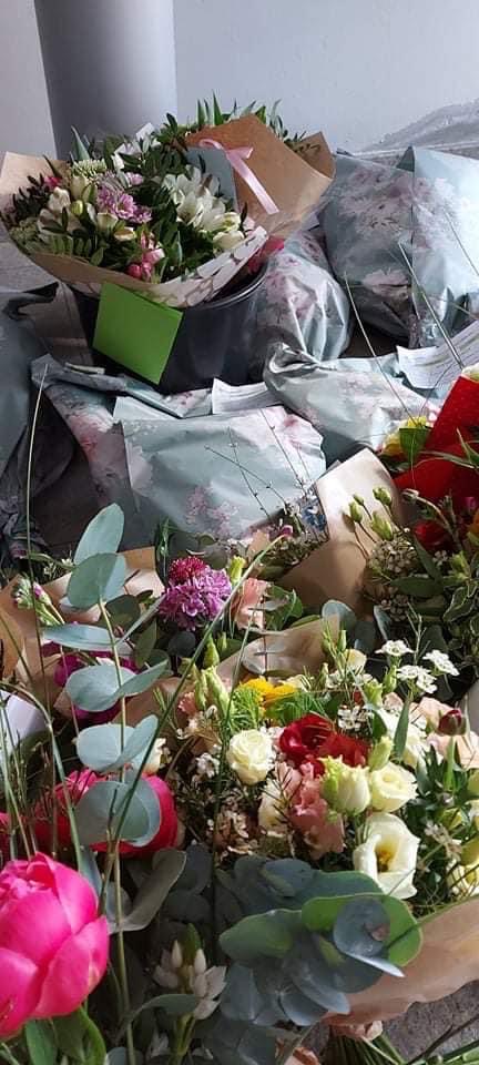 Baťová dostala stovky kvetov