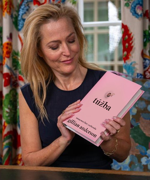 Gillian tuzba.jpg